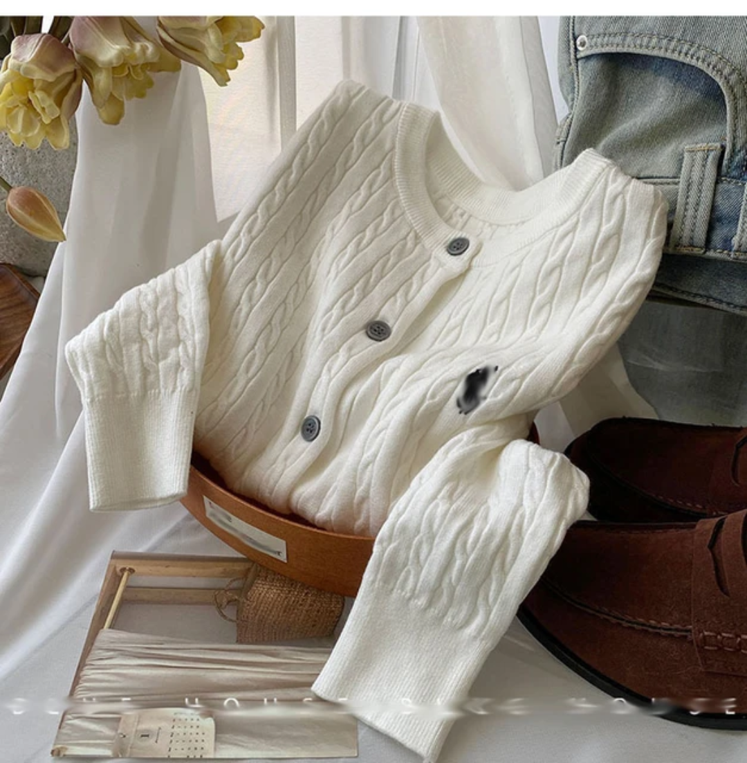 Pull chic en mode de NEK_MOODÉE STYLE