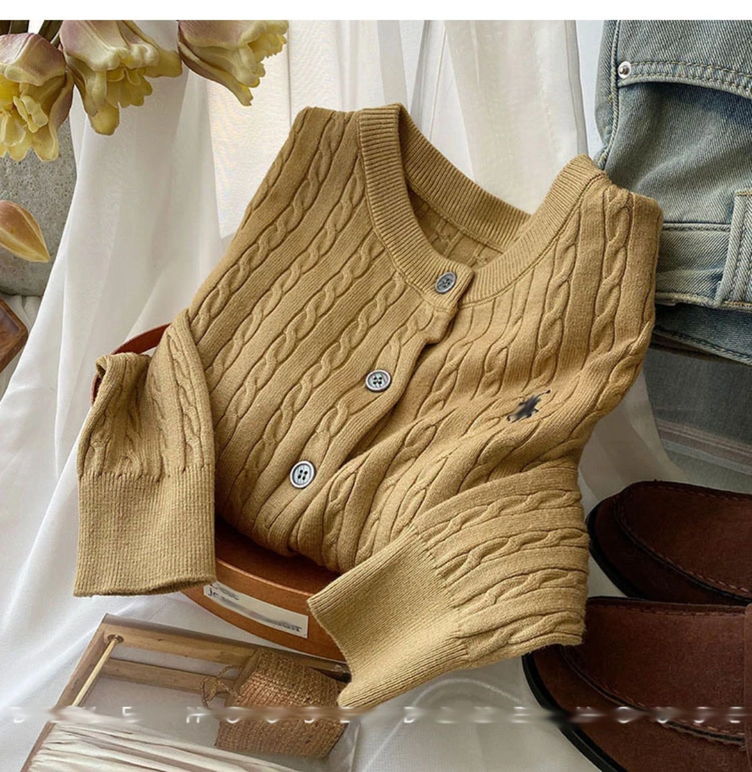 Pull chic en mode de NEK_MOODÉE STYLE